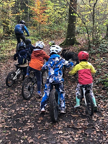 Mountain biking 5-7 y/o: Biclou course green level