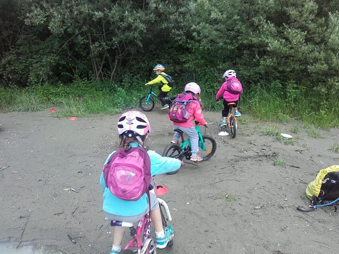 Mountain biking 5-7 y/o: Biclou course green level