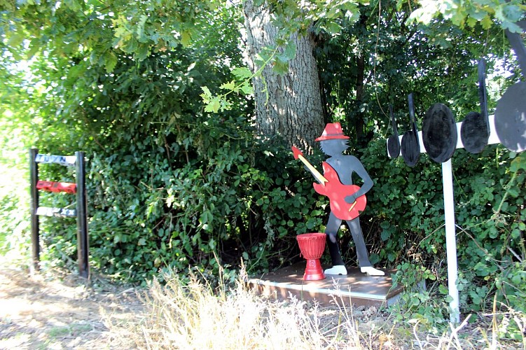 labyrinthe-de-mais-saint-remy-de-sille-72-LOI-1