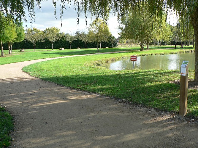 circuit-randonnée-personne-mobilité-réduite-tennie-72-LOI