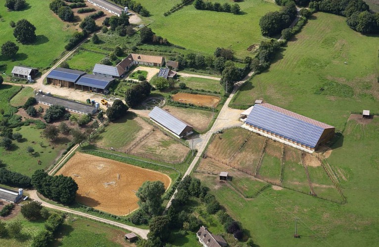 vue aerienne des ecuries - Écurie Équi-Libre Couparie