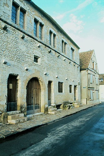 The tithe barn of Provins