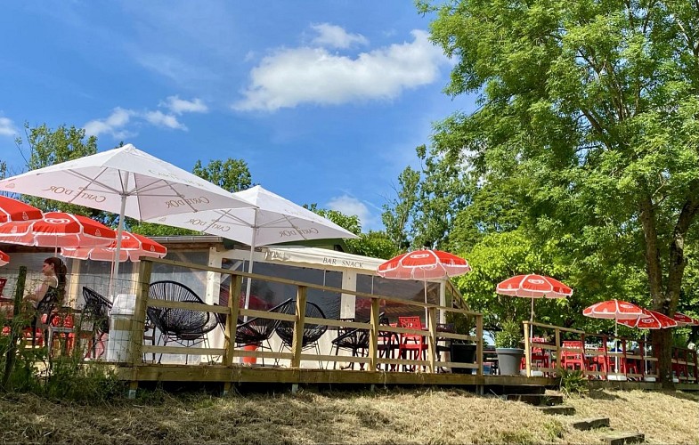 Terrasse vue lac du Restaurant