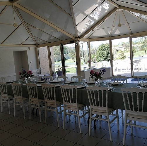 Gîte de groupe Domaine de Meslay - Fyé - véranda