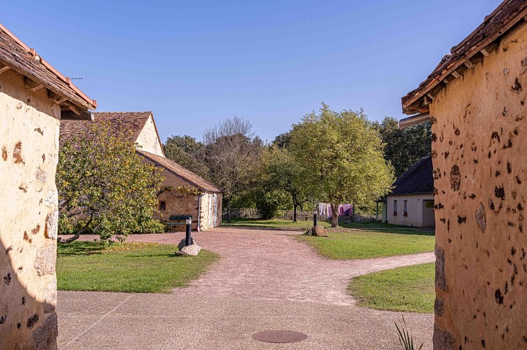 Mésangères - Le charme par nature