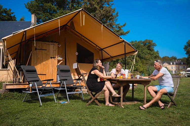 Glamping "All in One" au bord du lac