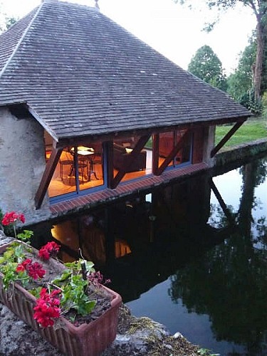 HLO72-lavoir-sceaux-sur-huisne-2