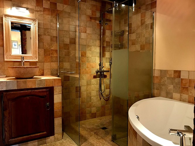 ChateauDeLaBarre-Cottage-GlycineIMG_1447