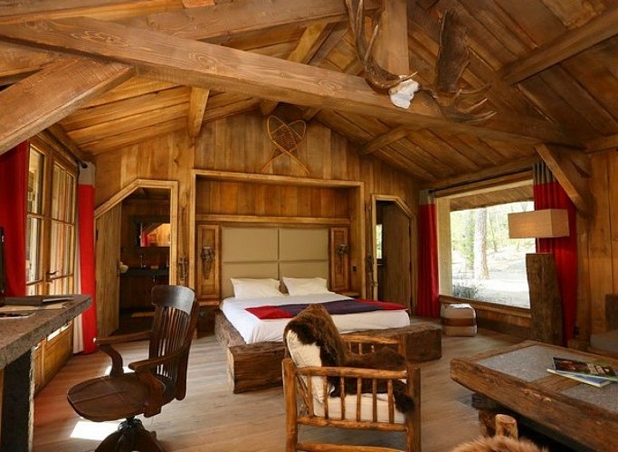 Hudson Lodge - Univers loups arctiques