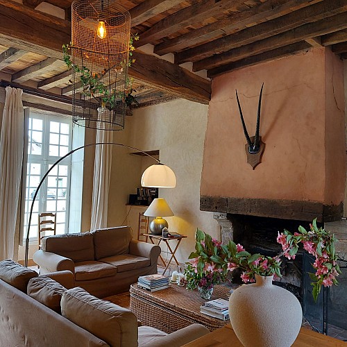 Chateau de Vaux (72130) - La grande cheminée pour de belles flambées