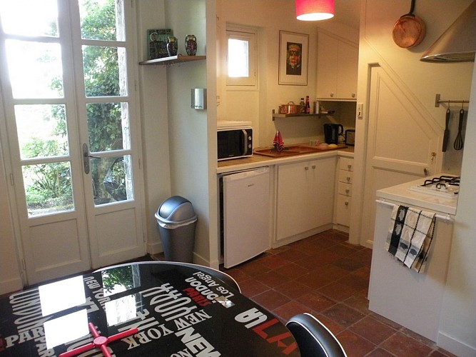 Meublé-M.Edouard-Le-Mans-72-HLO-A.CUISINE