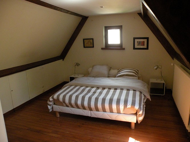 Meublé-M.Edouard-Le-Mans-72-HLO-D.CHAMBRE