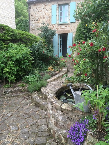 Meublé-M.Edouard-Le-Mans-72-HLO-F.JARDIN