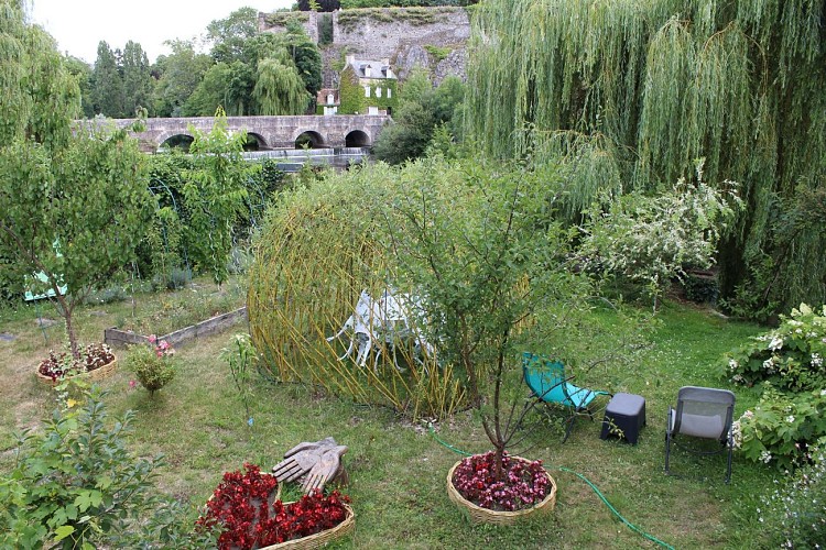 Le refuge des Alpes Mancelles - Fresnay-sur-Sarthe - jardin
