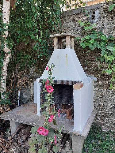 Le refuge des Alpes Mancelles - Fresnay-sur-Sarthe - barbecue