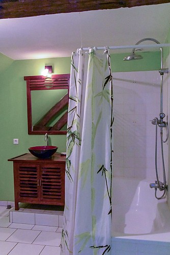 Le refuge des Alpes Mancelles - Fresnay-sur-Sarthe - salle de bains