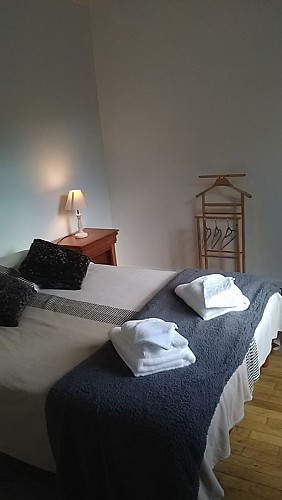 Meublé Santa Maria - Saint-Ouen-de-Mimbré - chambre lit double