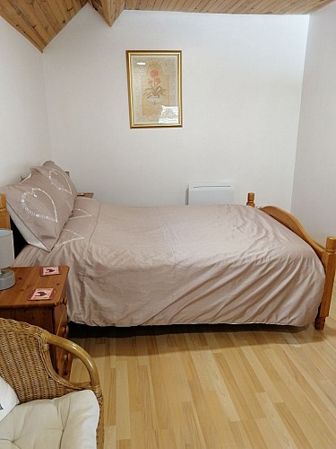 Le Grand Jarrier - gîte - Saint-Georges-le-Gaultier - chambre double