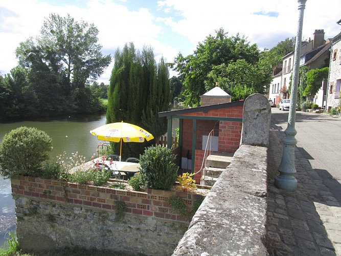 Meublé Le Bourgneuf - Fresnay-sur-Sarthe - jardin