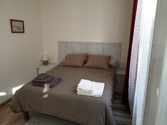 Gîte du Petit Crochet - Fresnay-sur-Sarthe - chambre parentale