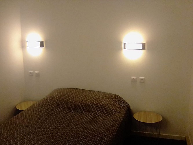 Chambre double avec placard de rangement