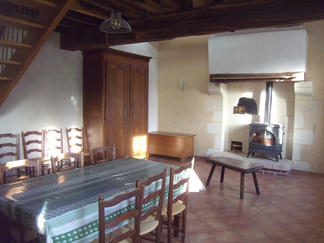 salle commune avec poële