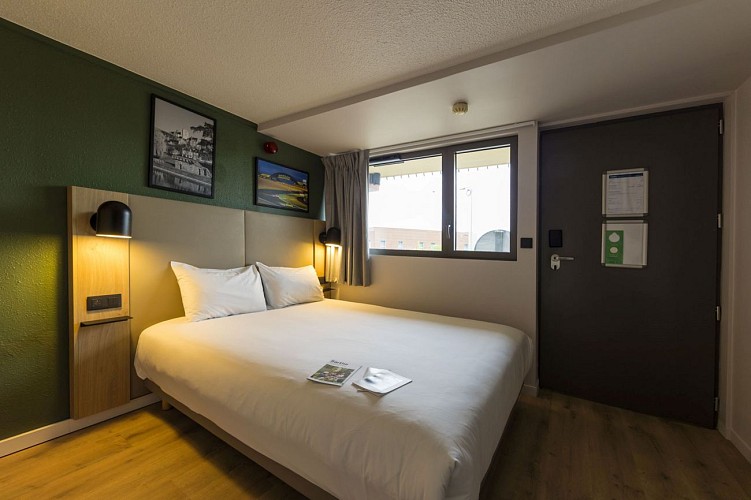 CHAMBRE LIT DOUBLE PMR (2)