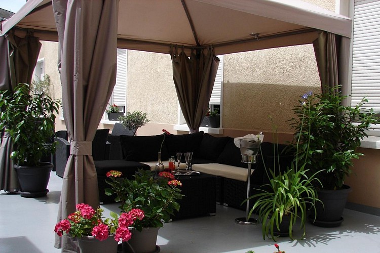 HOT877000136 - Tonnelle