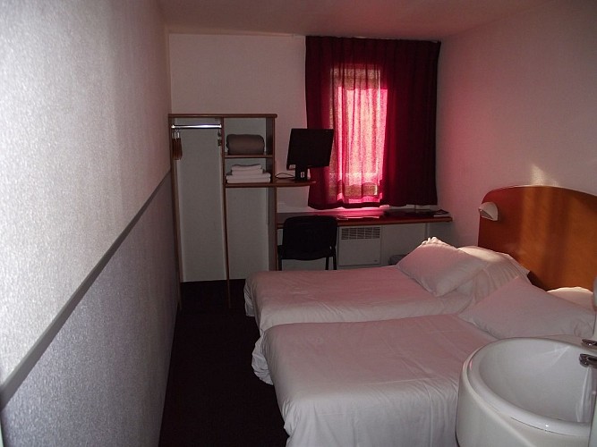 Chambre à deux lits
