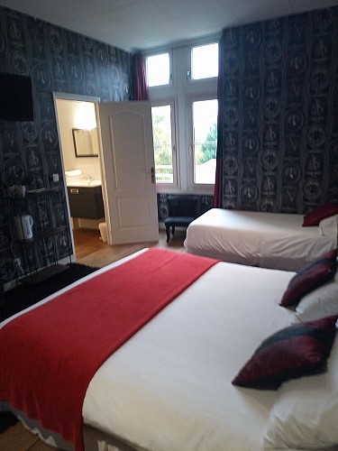 CHAMBRE 3 personnes "DUMAS"