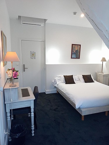 CHAMBRE 2 personnes "DE VIGNY"