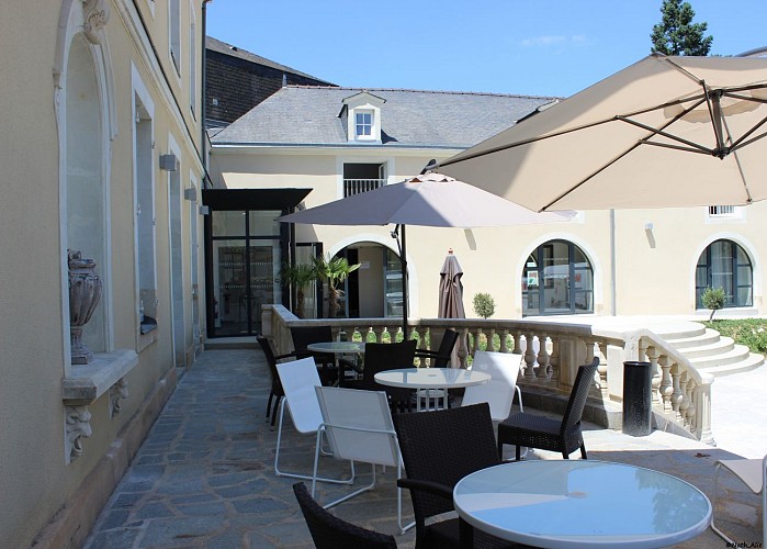 Terrasse pour vos moment de détente et les petits déjeuner