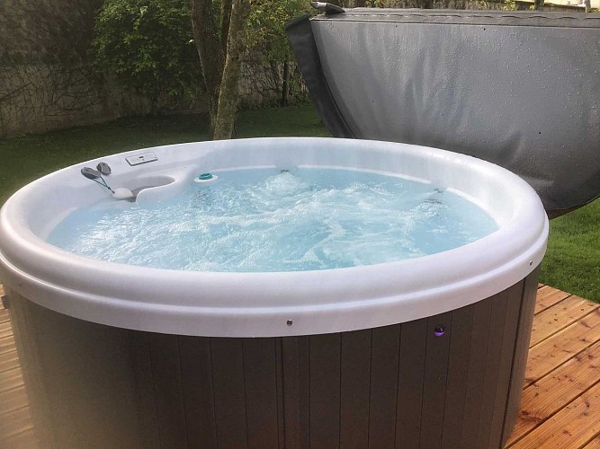 Jaccuzzi- Tiny House -Hôtel-Saint-Martin