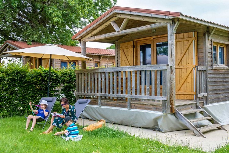 Camping de l'Hippodrome de Sablé - Chalets famille