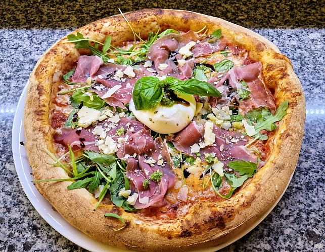 421525513_122101257770196223_8444860131260595643_n