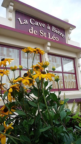 Restaurant La Cave à Bière - Saint-Léonard-des-Bois - extérieur