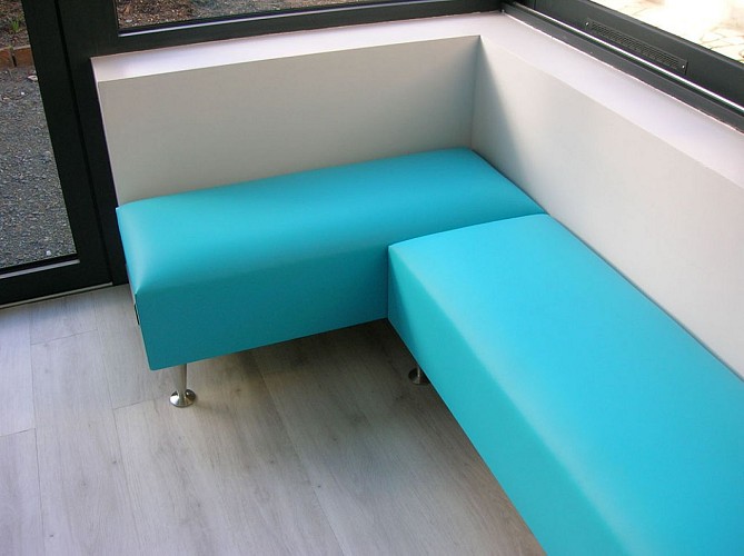 vallee-de-la-sarthe-Banquette-bleue