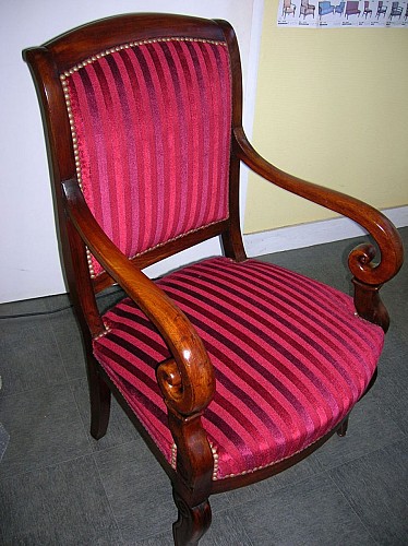 vallee-de-la-sarthe-Fauteuil-rayures