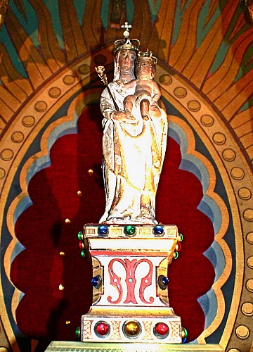 Statue de Notre-Dame du Chêne