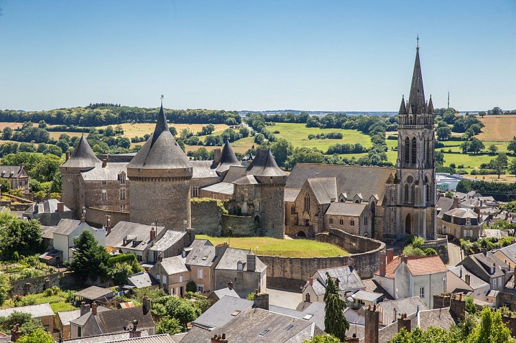 Panorama sur le château de Sillé-le-Guillaume