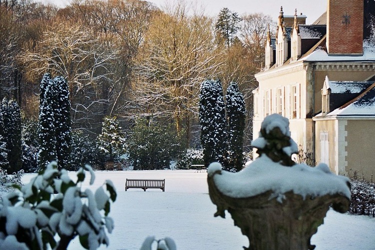 Château de Montertreau sous la neige