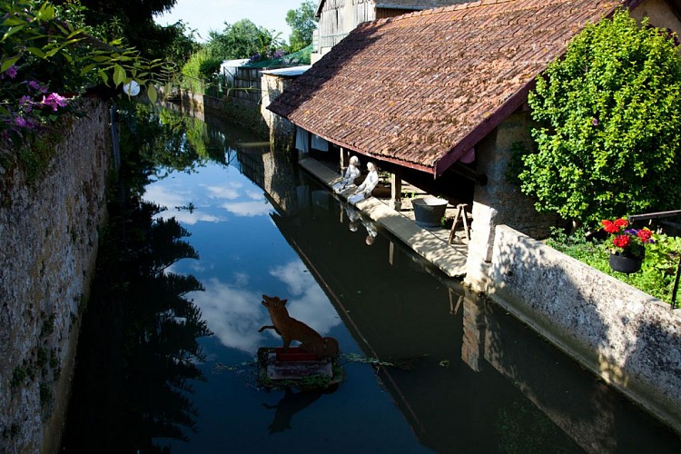 PCU72-Crannesenchampagne-lavoir