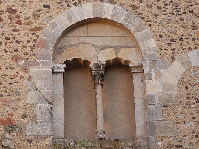 fenêtre-romane-Hôtel-de-Ville-72-pc