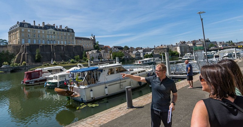 Visite de Sablé-sur-Sarthe - port et château