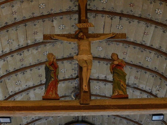 église d'Aulaines intérieur -poutre de gloire