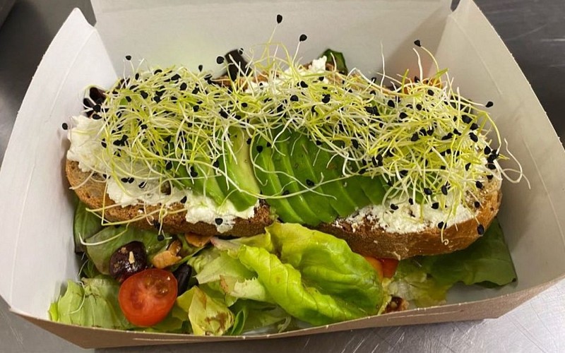 Restaurant-au-Petit-Bonheur---Plat-a-emporter