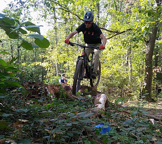 VTT électrique spécial 11-15 ans : Pilotage et sensations niveau bleu et rouge