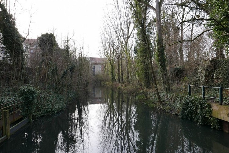 Dans les fortifications, Ecluse de la Tortue