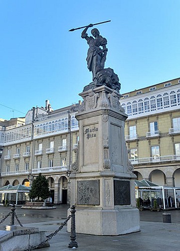 2. Estatua de María Pita