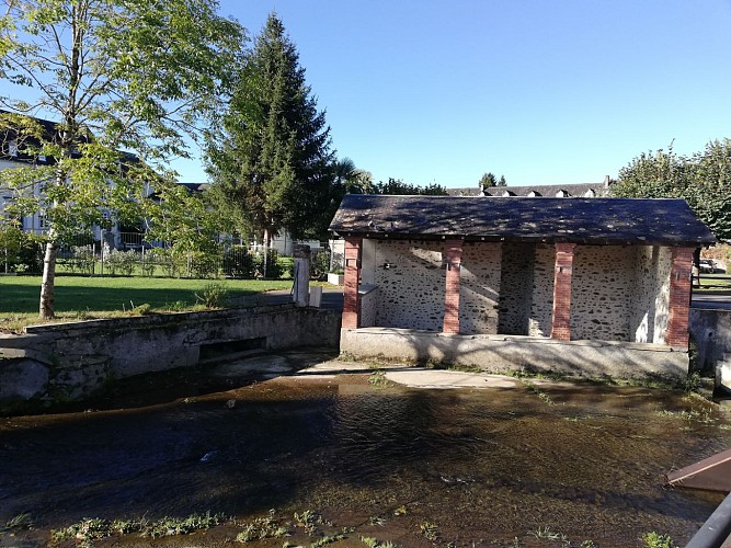 Pontacq ancien lavoir de l'Ousse (29)